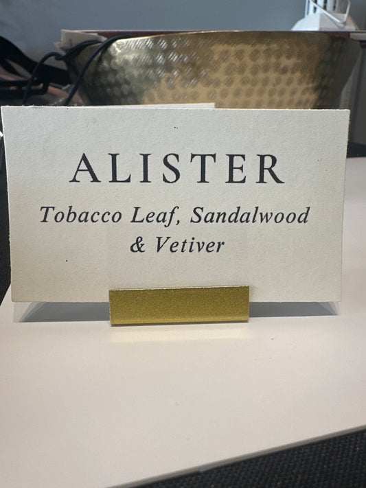 Alister Candle (8 oz)
